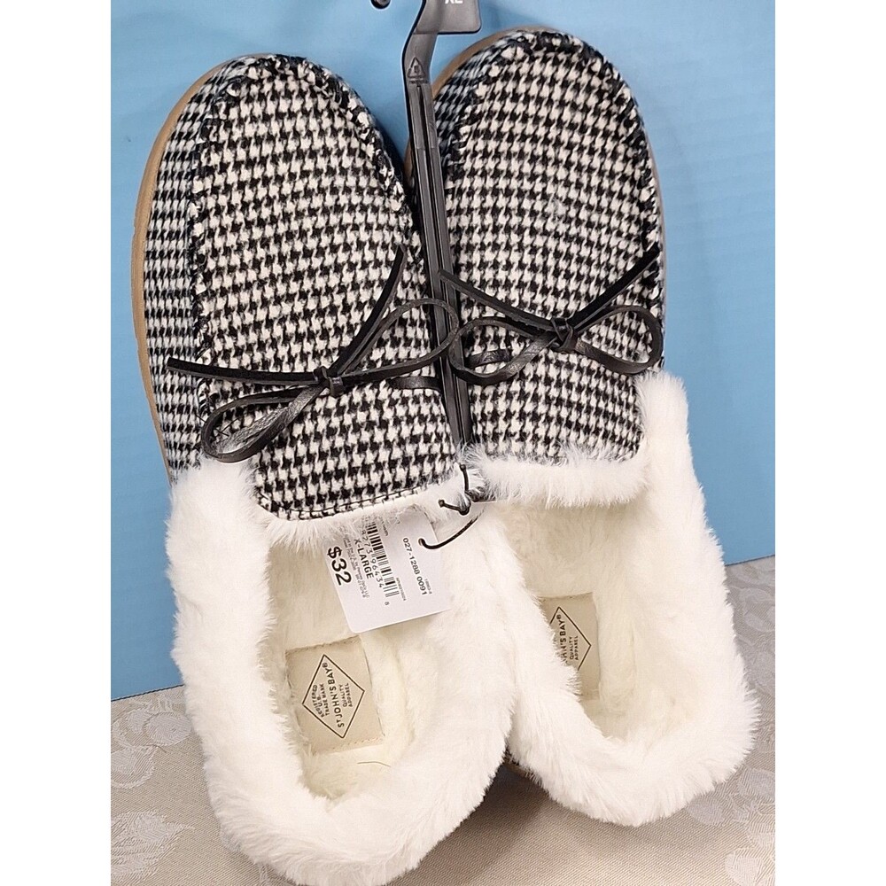 New St. John's Bay Women's Blk/Wht Ck Moccasin XL 11/12 Faux Fur Slippers Shoes